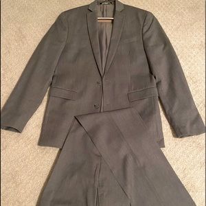 Men’s Gray Suit